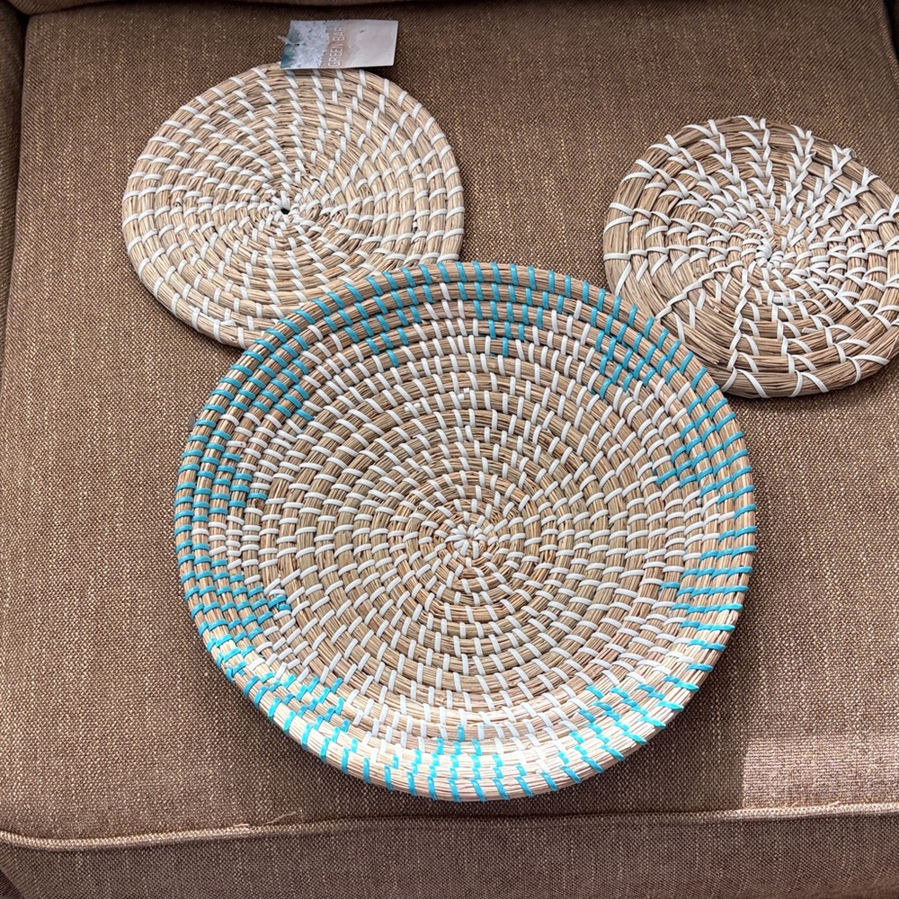 Artisan Woven Wall Decor Set in Natural and Blue
